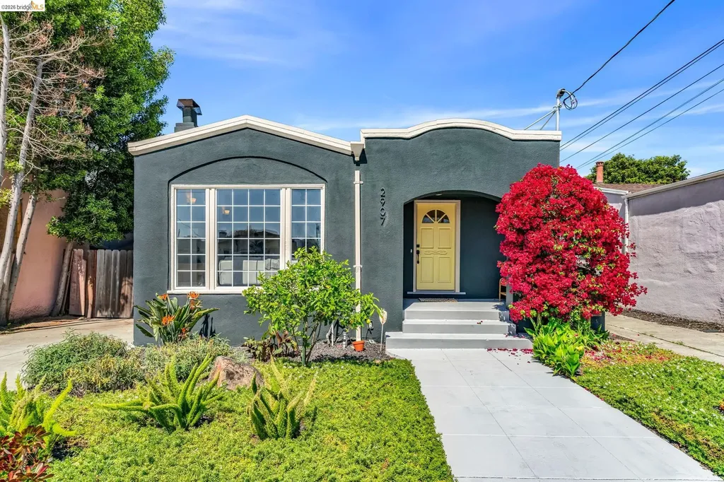 2907 Seminary Avenue Oakland CA 94605