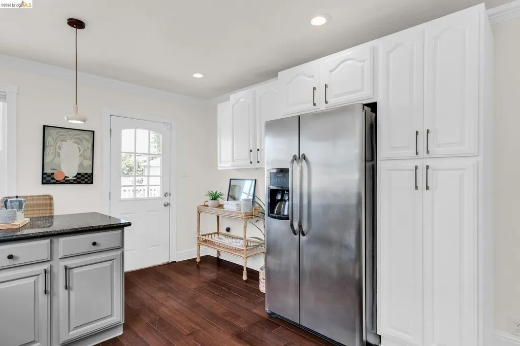 2907 Seminary Avenue Oakland CA 94605