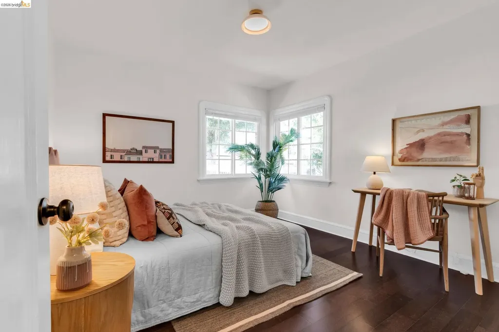2907 Seminary Avenue Oakland CA 94605