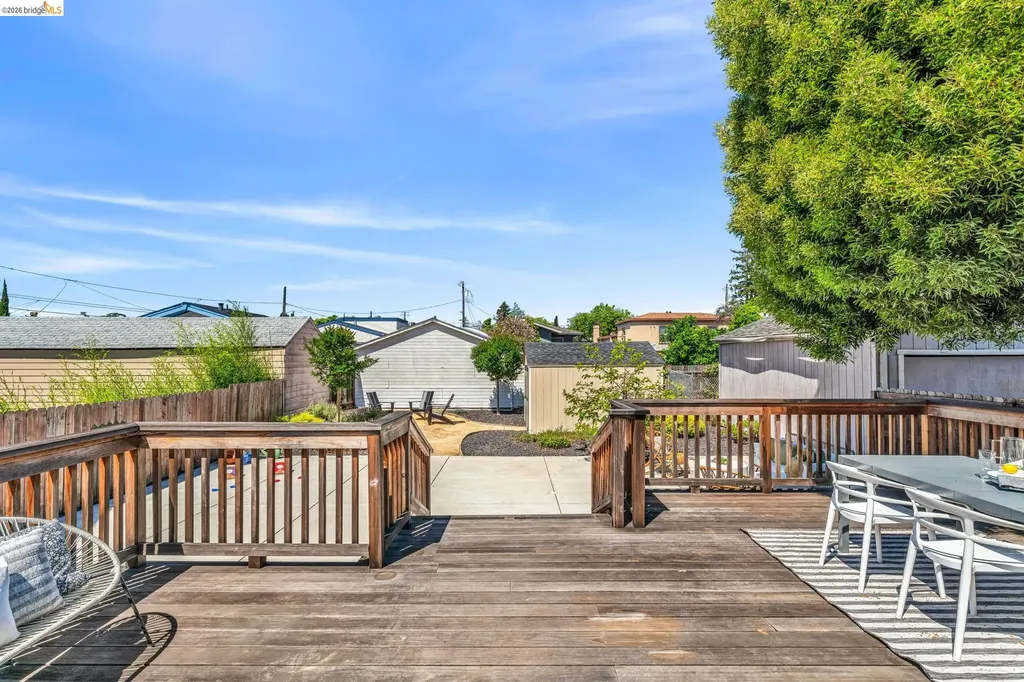 2907 Seminary Avenue Oakland CA 94605