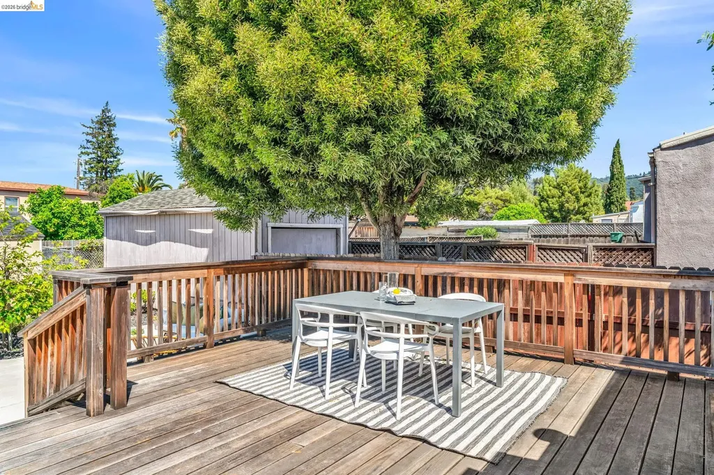 2907 Seminary Avenue Oakland CA 94605