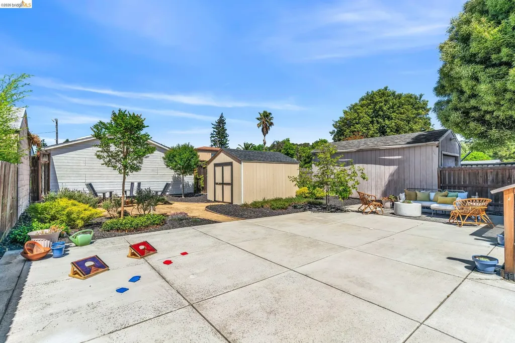 2907 Seminary Avenue Oakland CA 94605