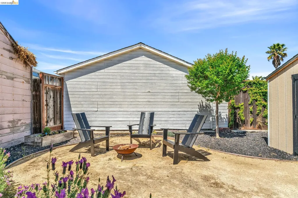 2907 Seminary Avenue Oakland CA 94605