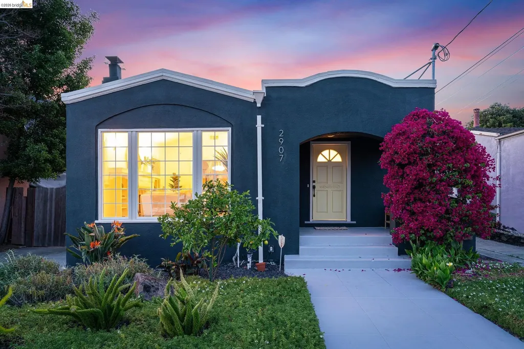 2907 Seminary Avenue Oakland CA 94605
