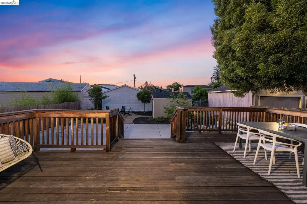 2907 Seminary Avenue Oakland CA 94605