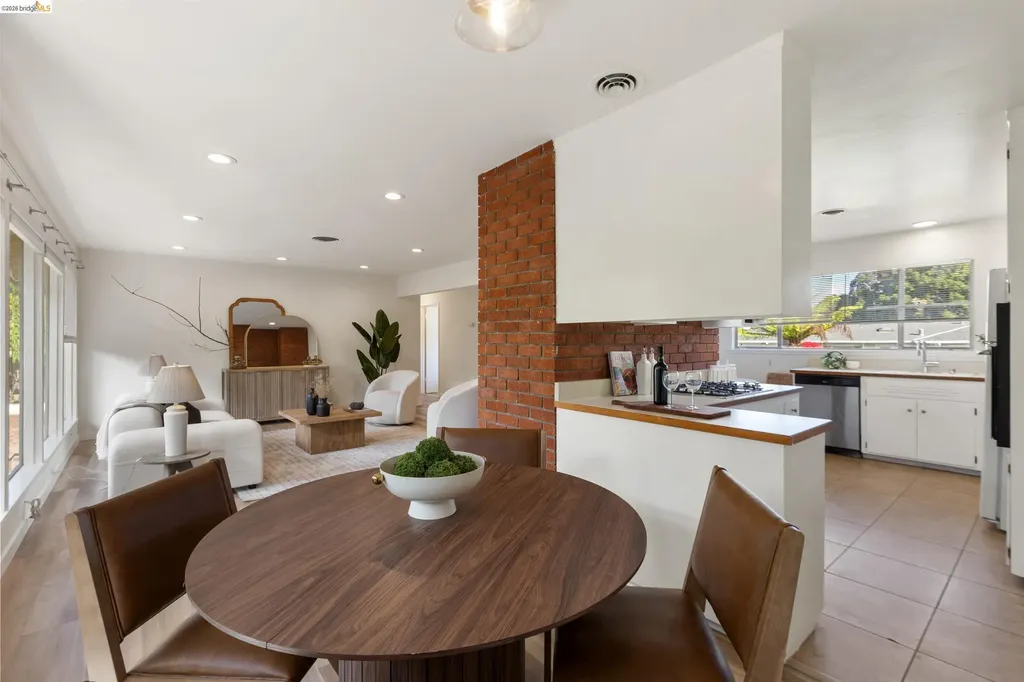1799 Lefebvre Way Pinole CA 94564
