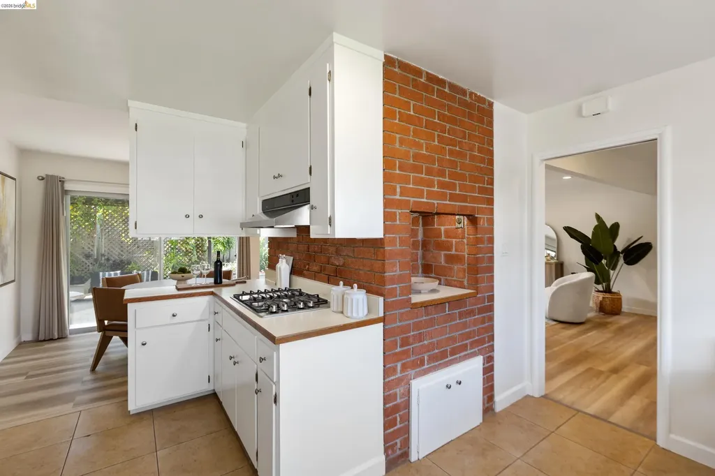1799 Lefebvre Way Pinole CA 94564