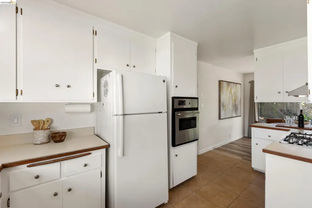 1799 Lefebvre Way Pinole CA 94564