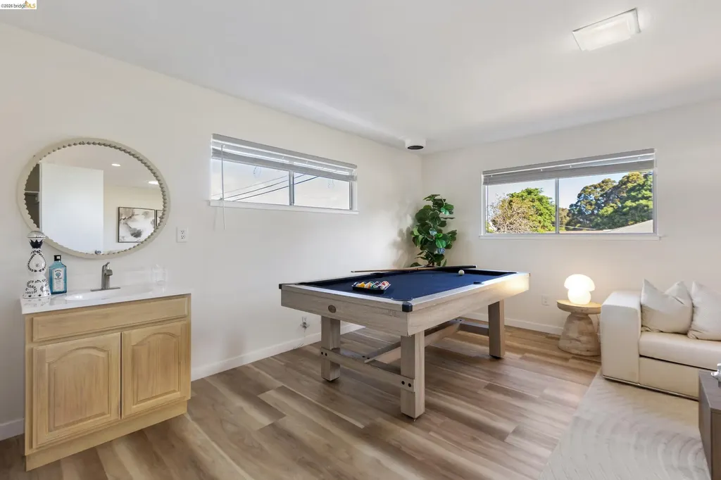 1799 Lefebvre Way Pinole CA 94564