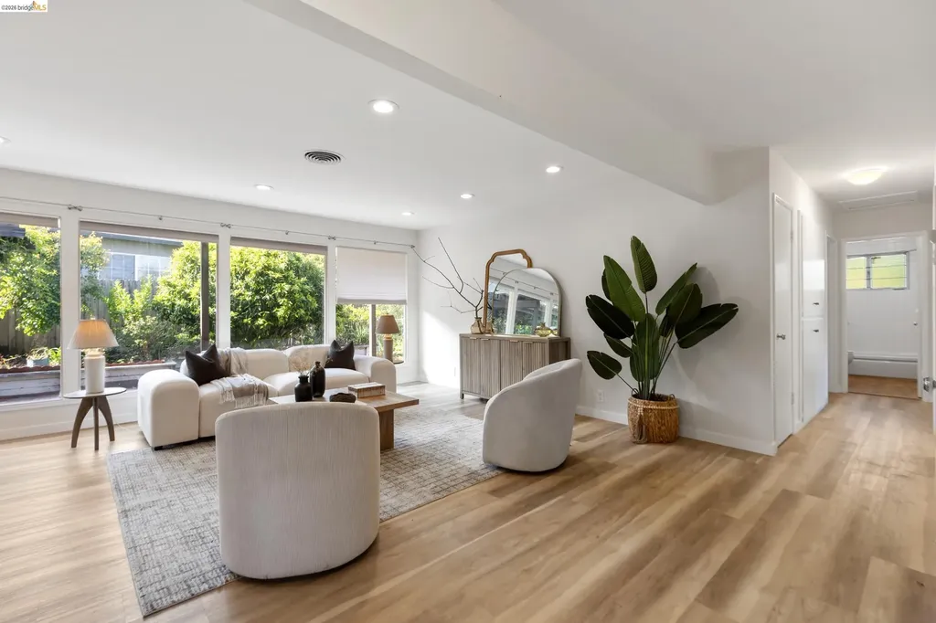 1799 Lefebvre Way Pinole CA 94564