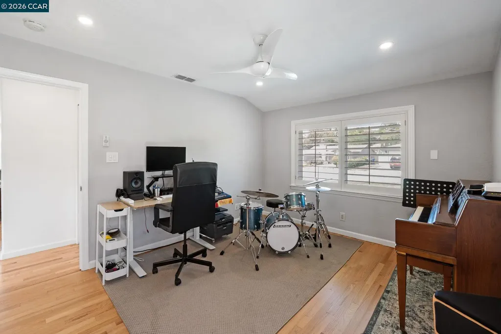 2420 Doidge Avenue Pinole CA 94564