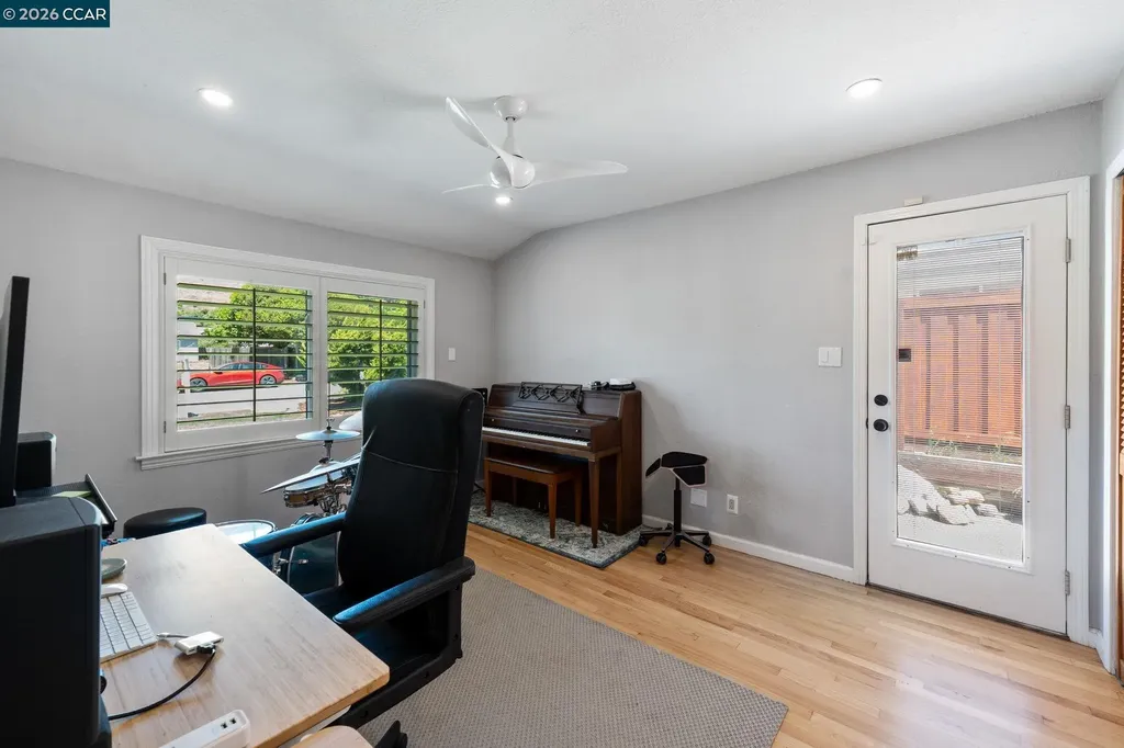 2420 Doidge Avenue Pinole CA 94564