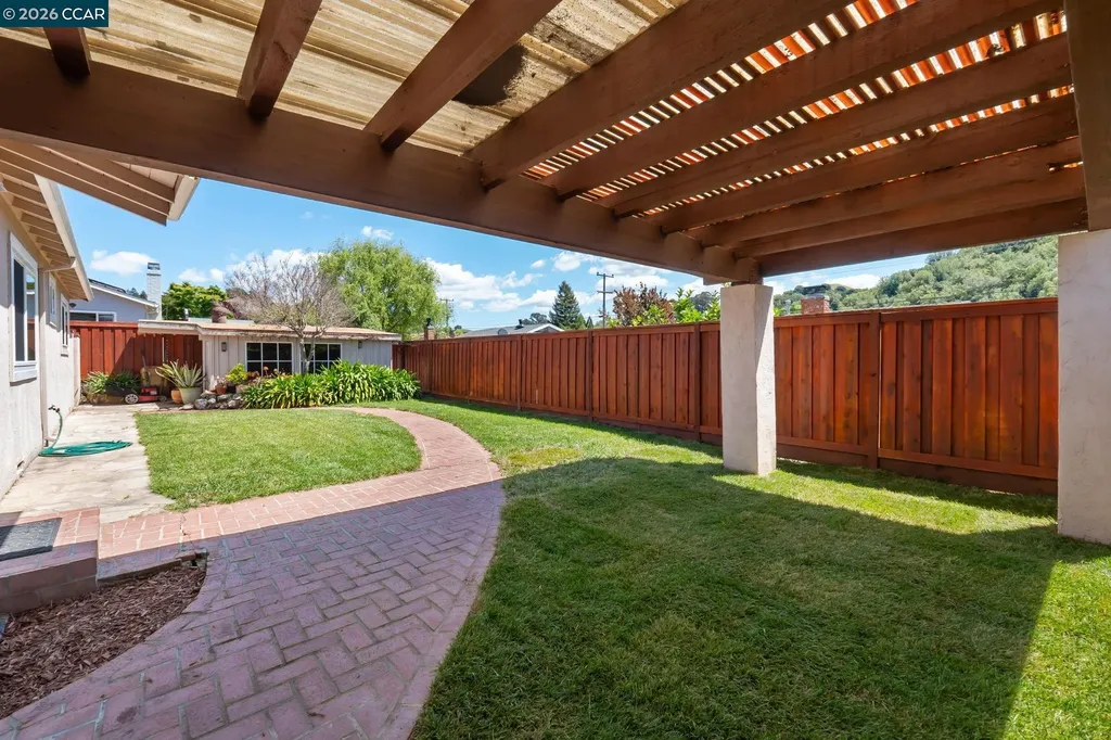 2420 Doidge Avenue Pinole CA 94564