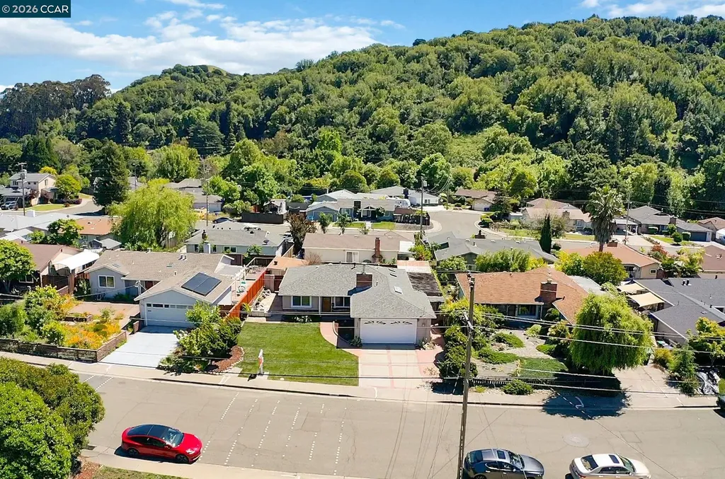 2420 Doidge Avenue Pinole CA 94564