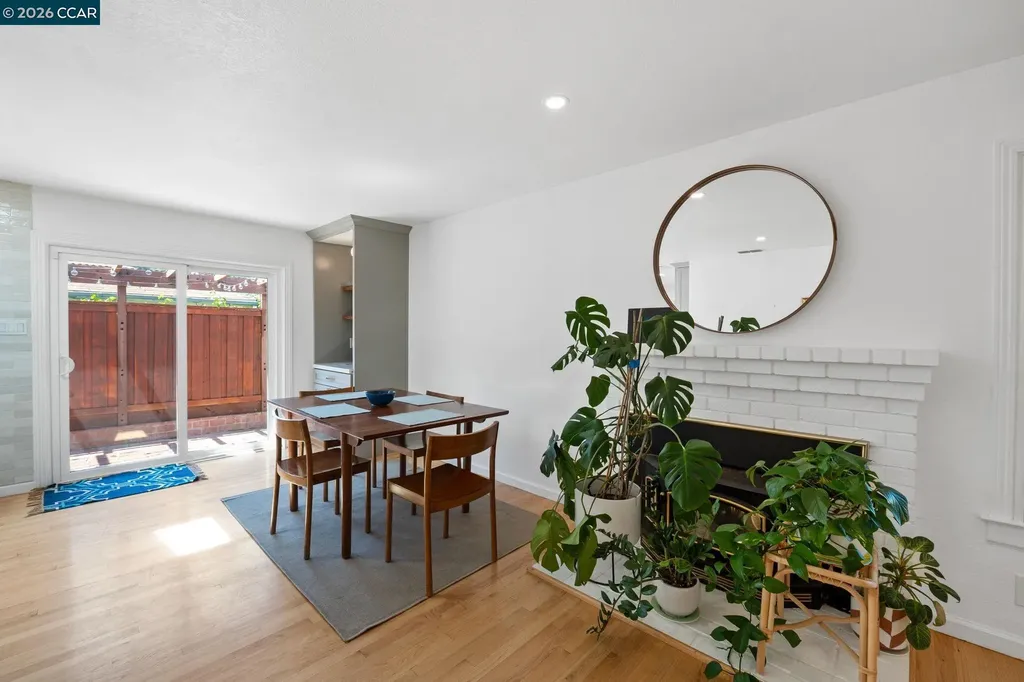 2420 Doidge Avenue Pinole CA 94564