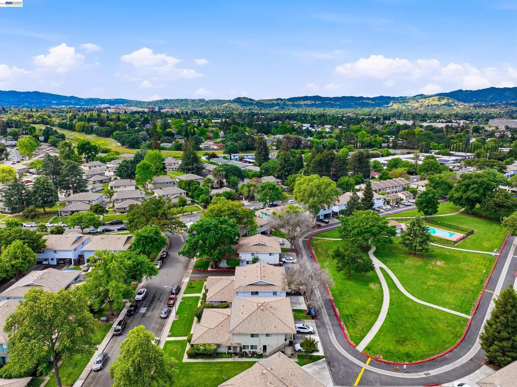 1494 Del Rio Circle Concord CA 94518
