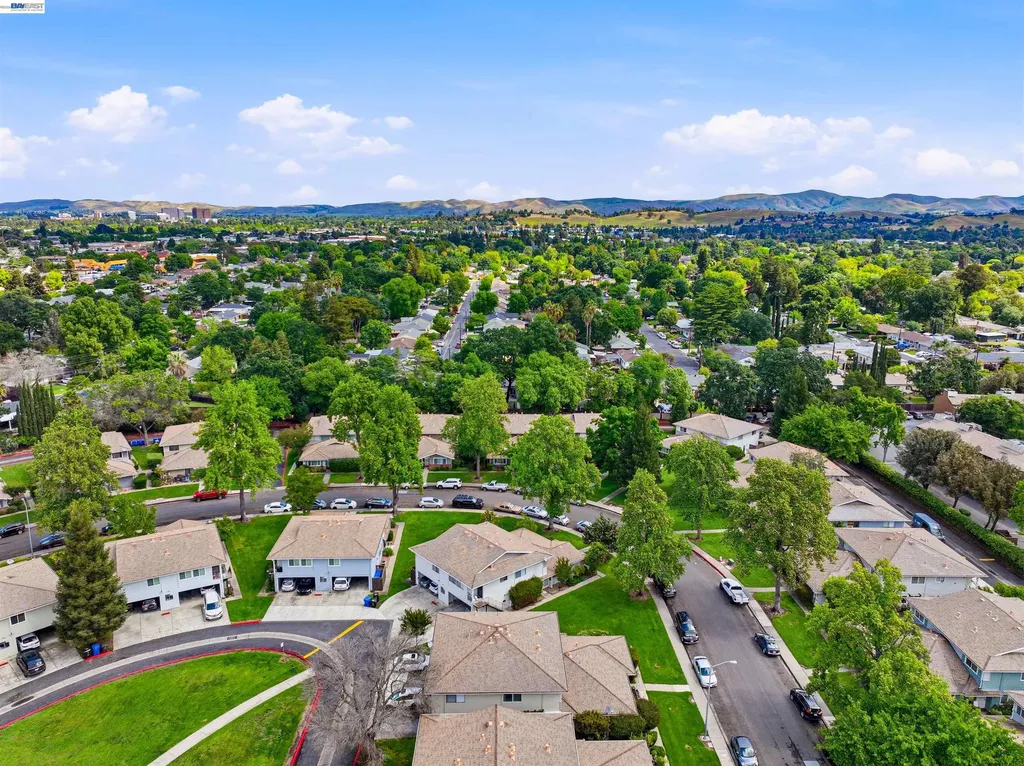 1494 Del Rio Circle Concord CA 94518