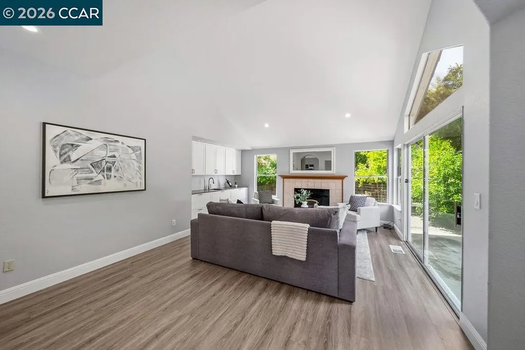 55 La Honda Court Clayton CA 94517