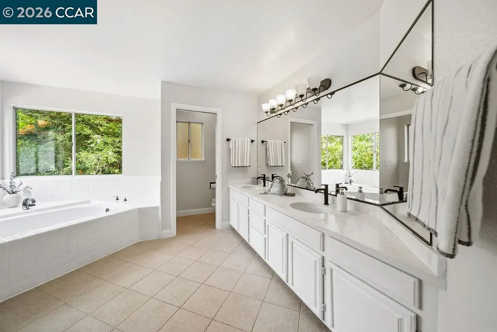 55 La Honda Court Clayton CA 94517