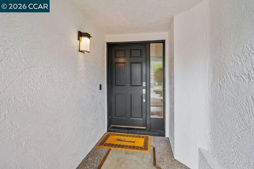 55 La Honda Court Clayton CA 94517