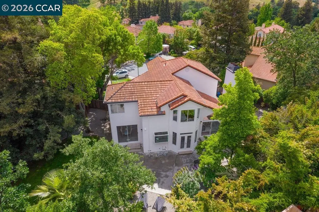 55 La Honda Court Clayton CA 94517