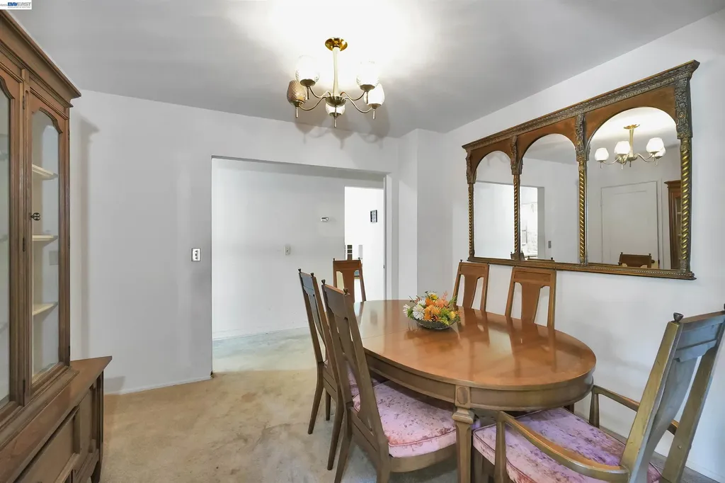 26462 Stanwood Avenue Hayward CA 94544