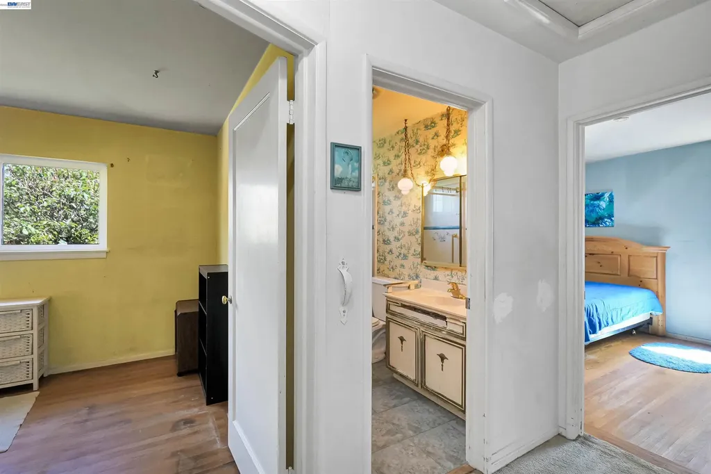 26462 Stanwood Avenue Hayward CA 94544