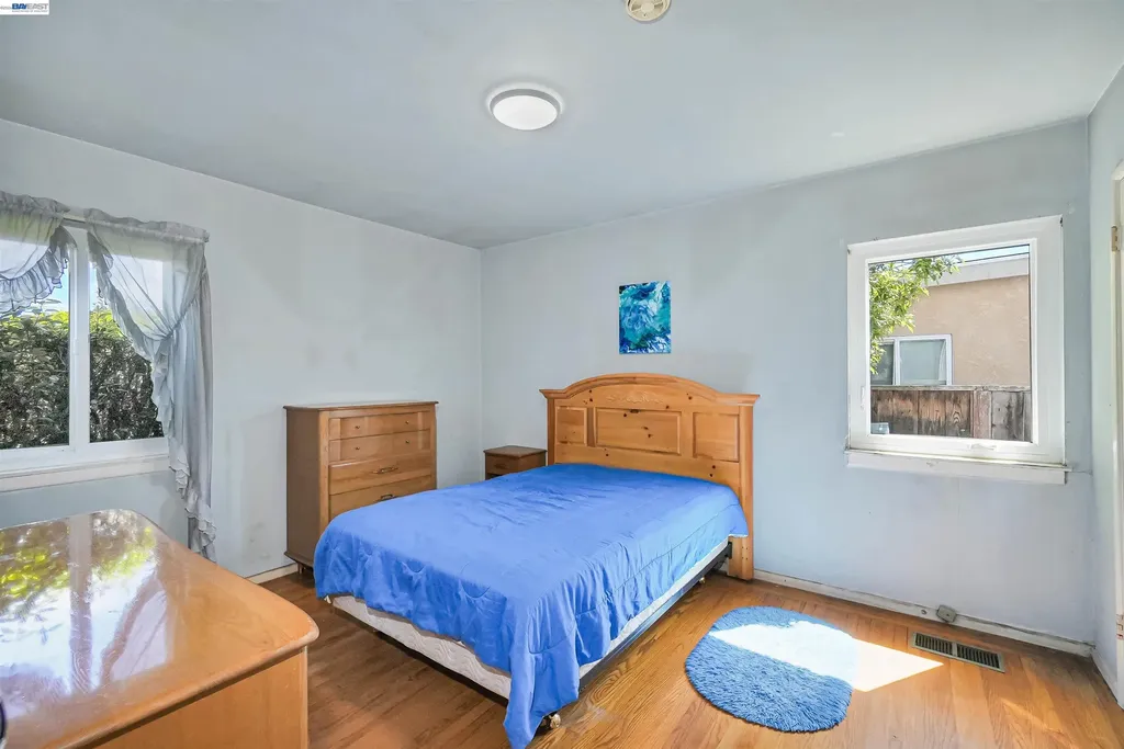 26462 Stanwood Avenue Hayward CA 94544