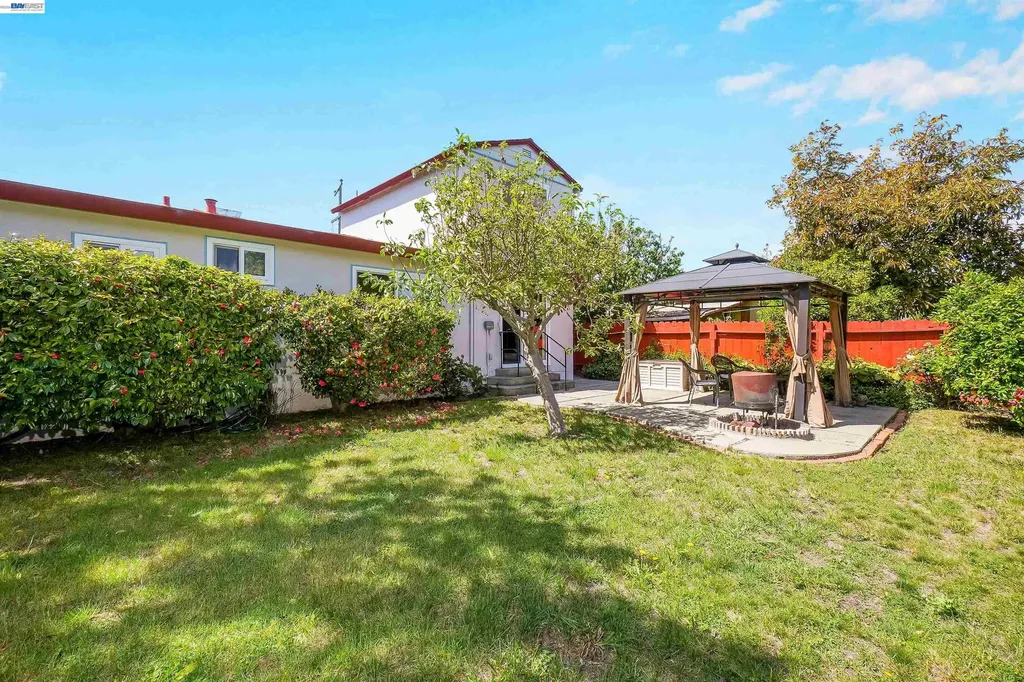 26462 Stanwood Avenue Hayward CA 94544