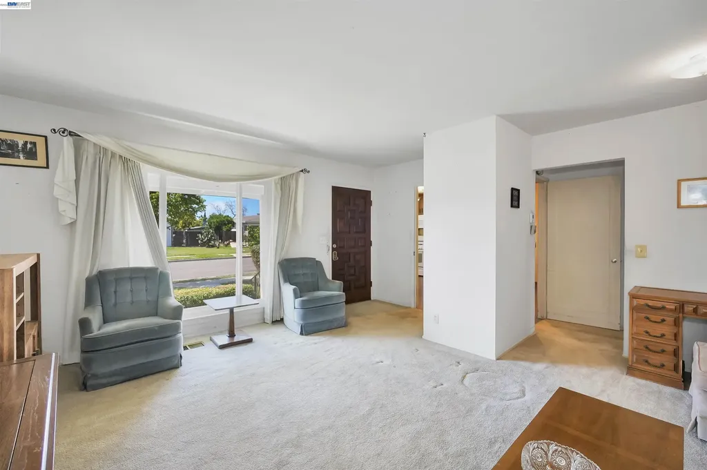 26462 Stanwood Avenue Hayward CA 94544