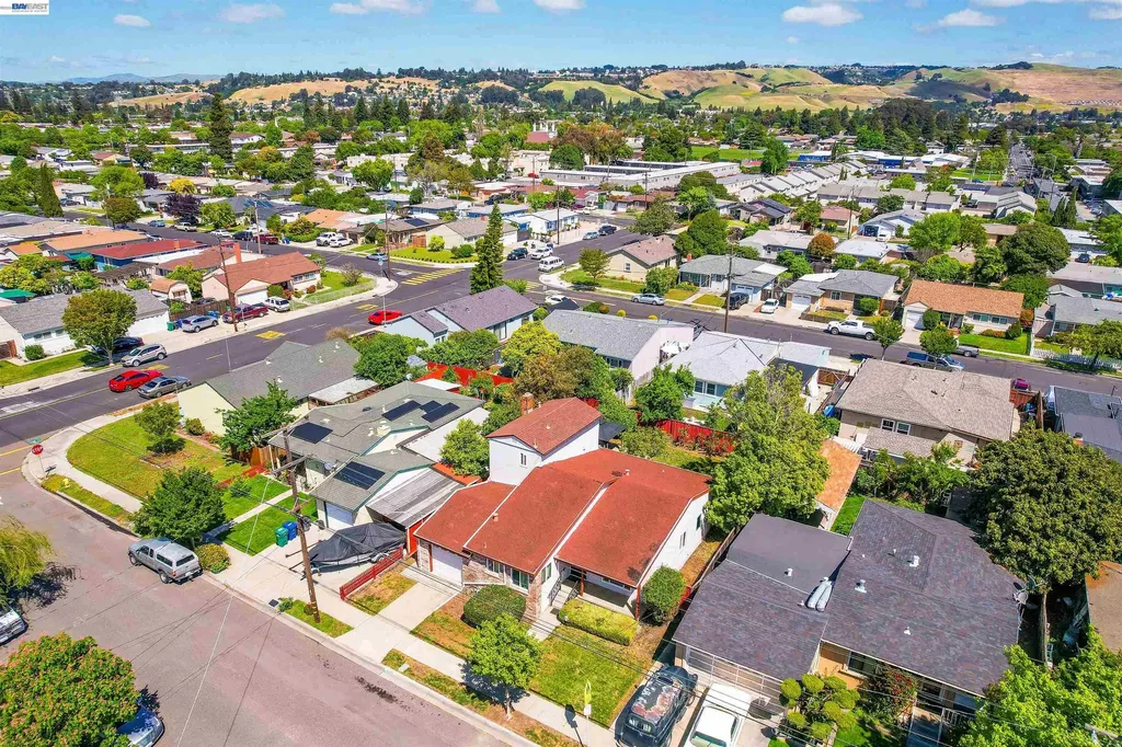 26462 Stanwood Avenue Hayward CA 94544
