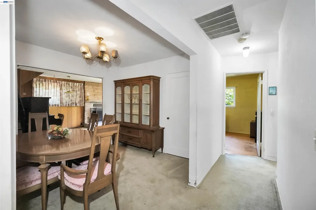 26462 Stanwood Avenue Hayward CA 94544