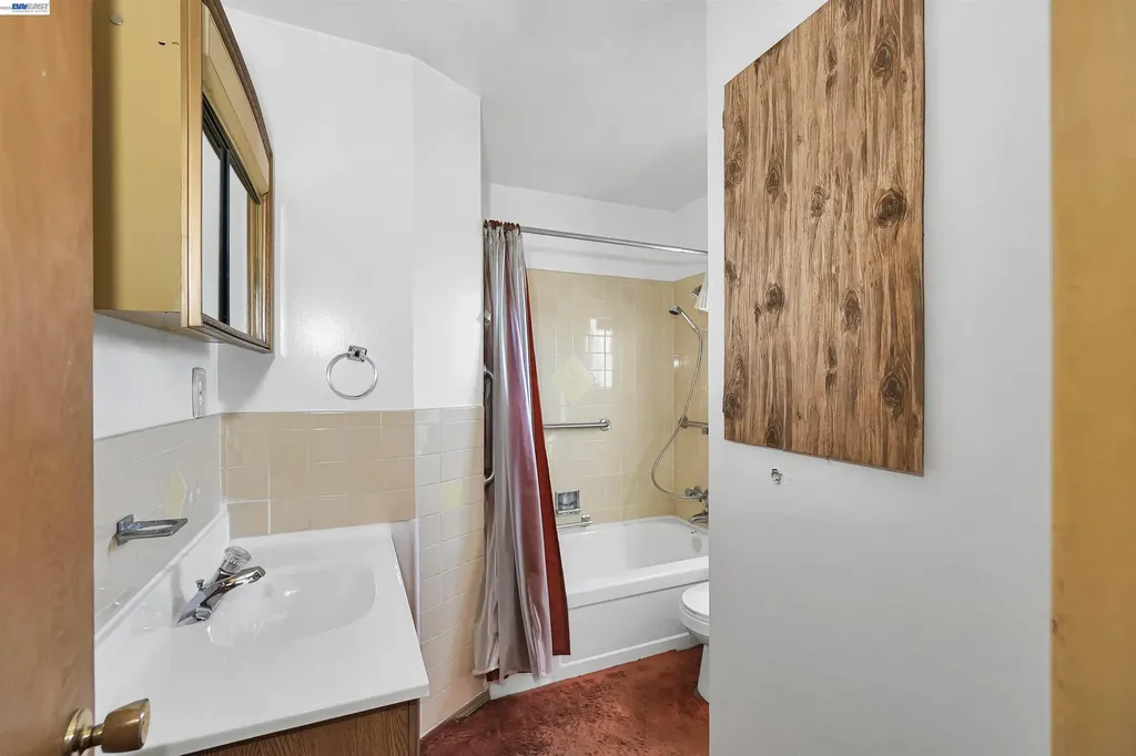 26462 Stanwood Avenue Hayward CA 94544