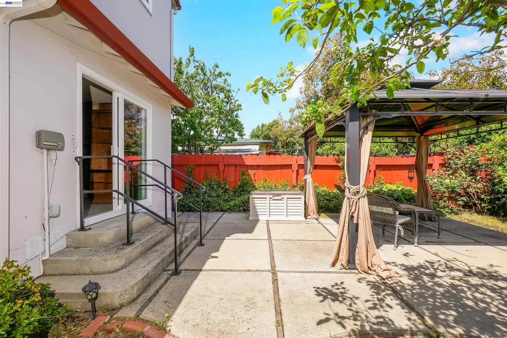 26462 Stanwood Avenue Hayward CA 94544