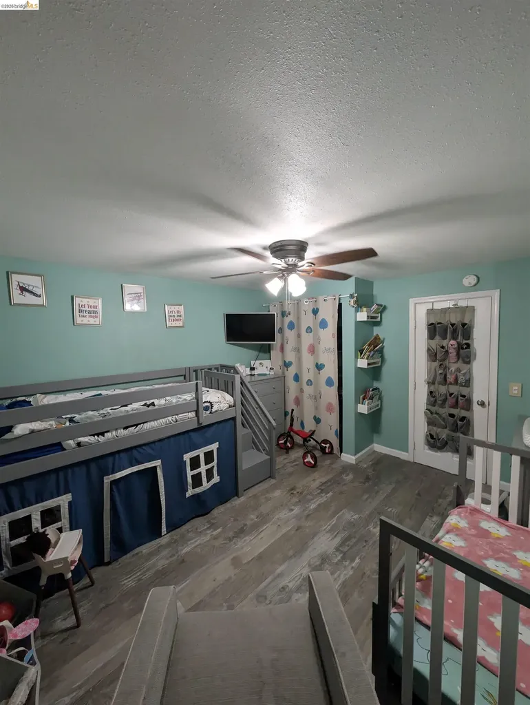 27422 Manon Hayward CA 94544