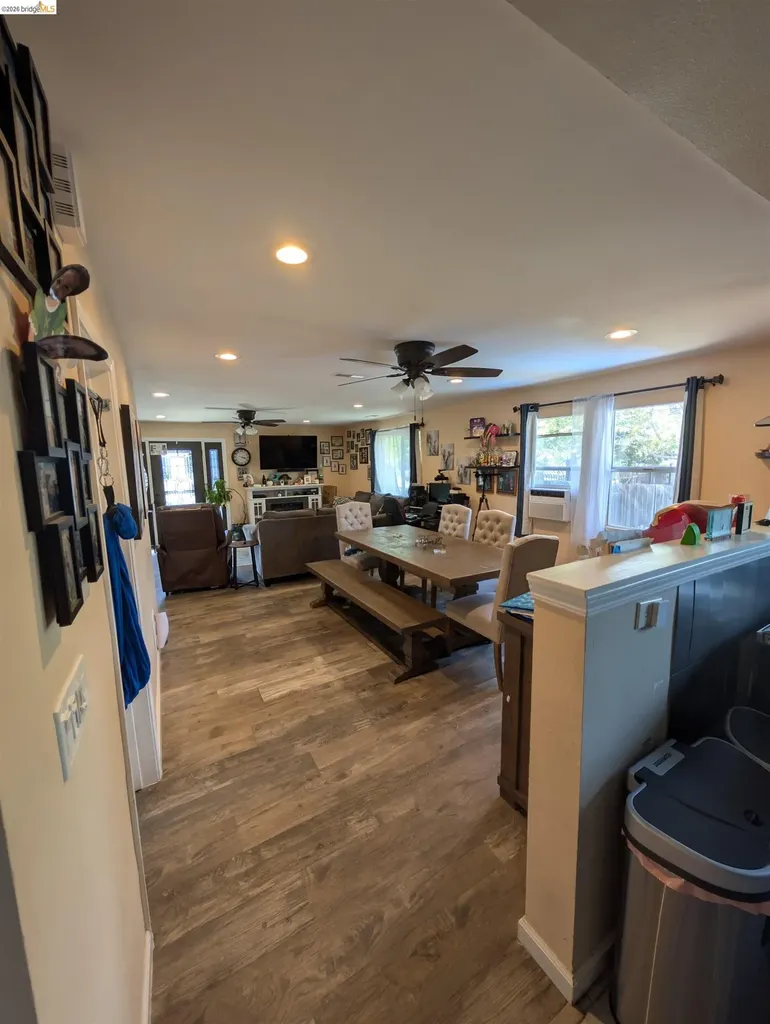 27422 Manon Hayward CA 94544