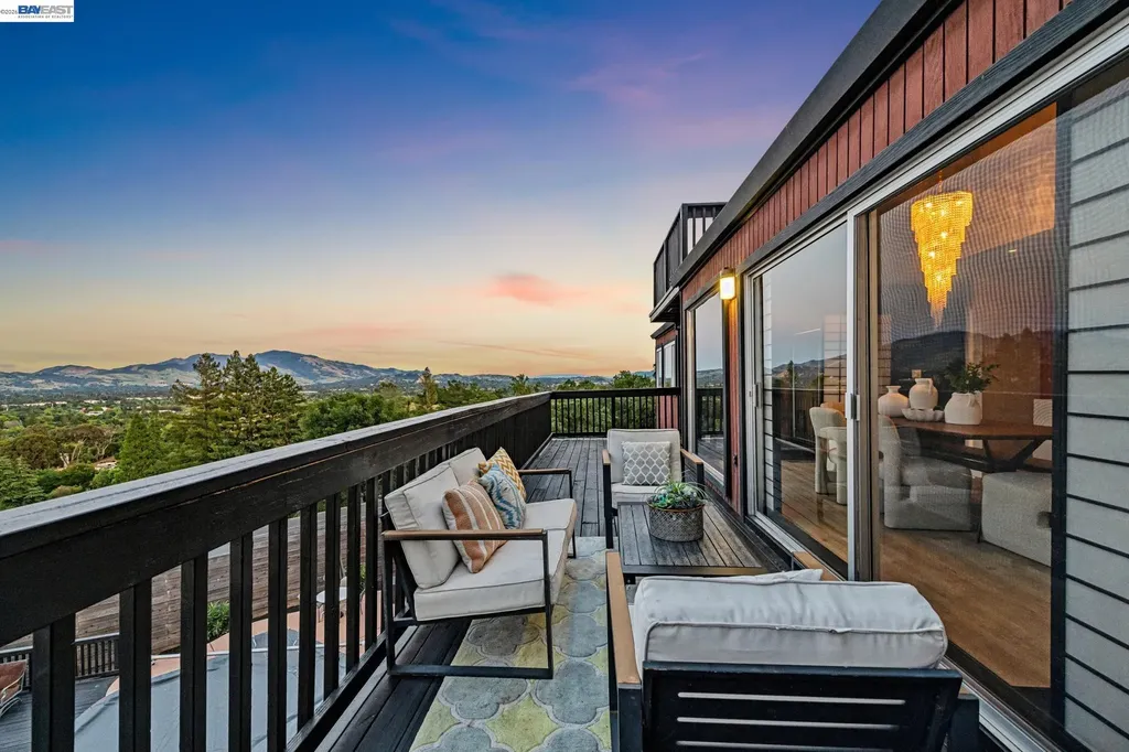 15 Surmont Court Lafayette CA 94549