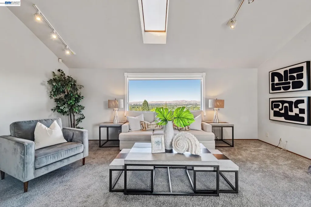 15 Surmont Court Lafayette CA 94549