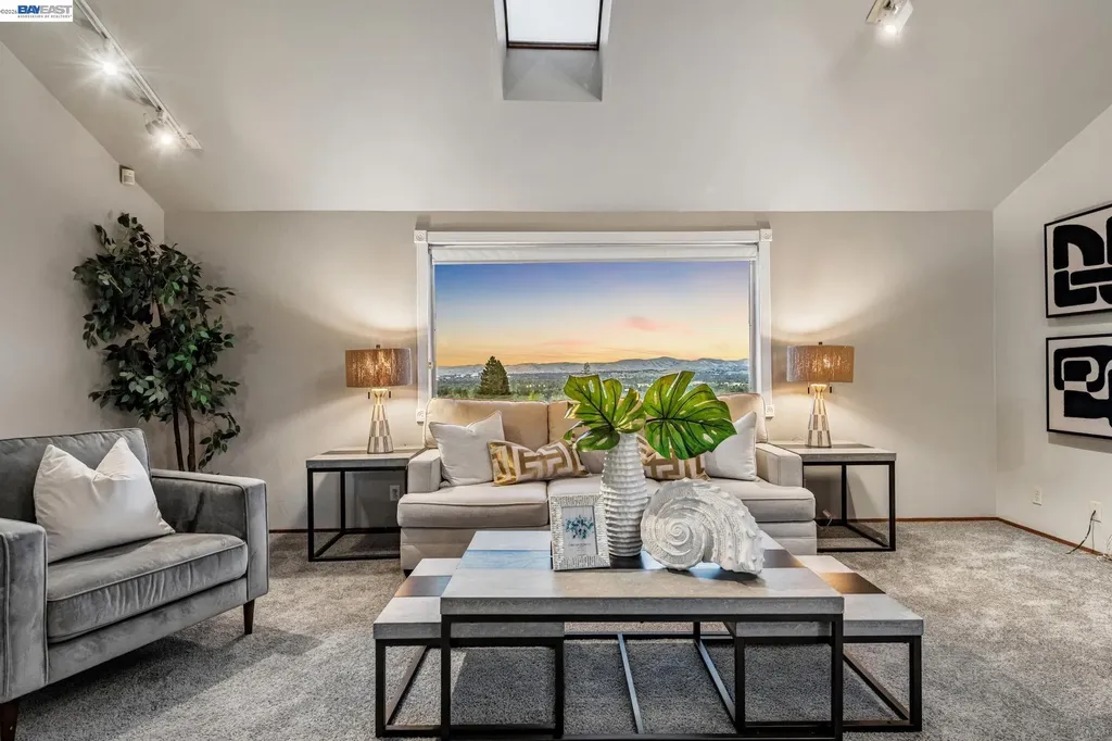 15 Surmont Court Lafayette CA 94549