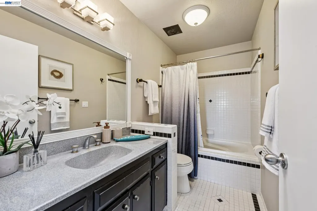 15 Surmont Court Lafayette CA 94549