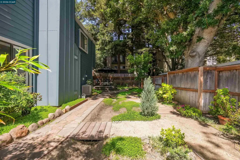 1297 Honey Trail Walnut Creek CA 94597
