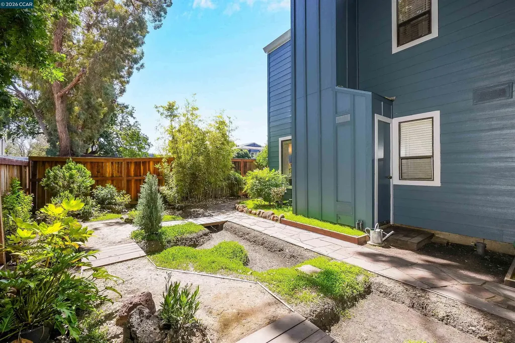 1297 Honey Trail Walnut Creek CA 94597