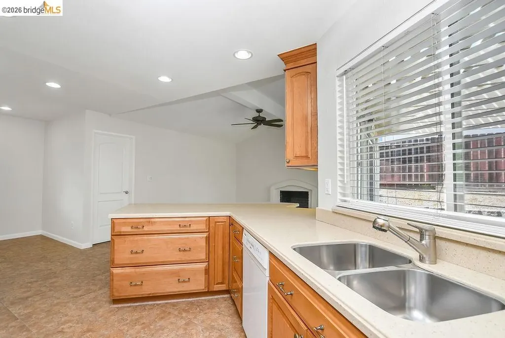 2212 Montevideo Drive Pittsburg CA 94565