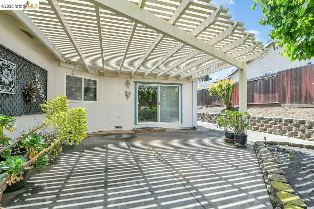 2212 Montevideo Drive Pittsburg CA 94565