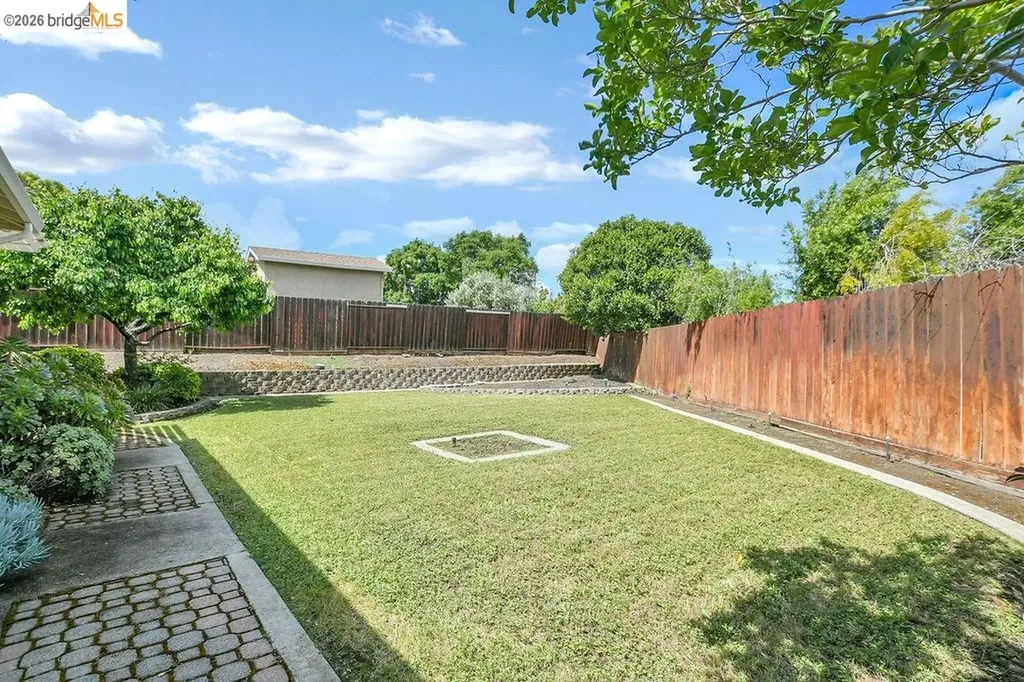 2212 Montevideo Drive Pittsburg CA 94565