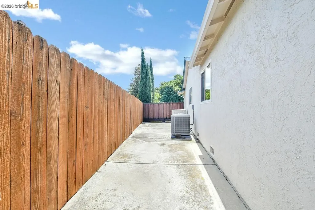 2212 Montevideo Drive Pittsburg CA 94565