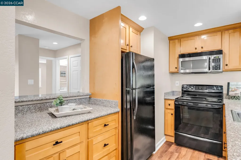 2827 Monument Boulevard Concord CA 94520