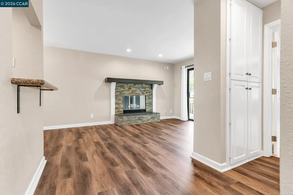 2827 Monument Boulevard Concord CA 94520