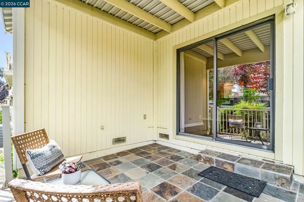 2827 Monument Boulevard Concord CA 94520