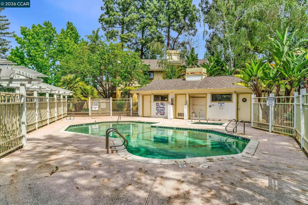 2827 Monument Boulevard Concord CA 94520